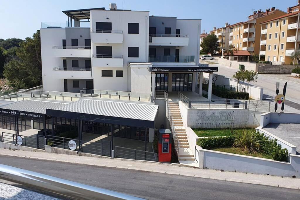 Apartment Alexandra Premantura Esterno foto