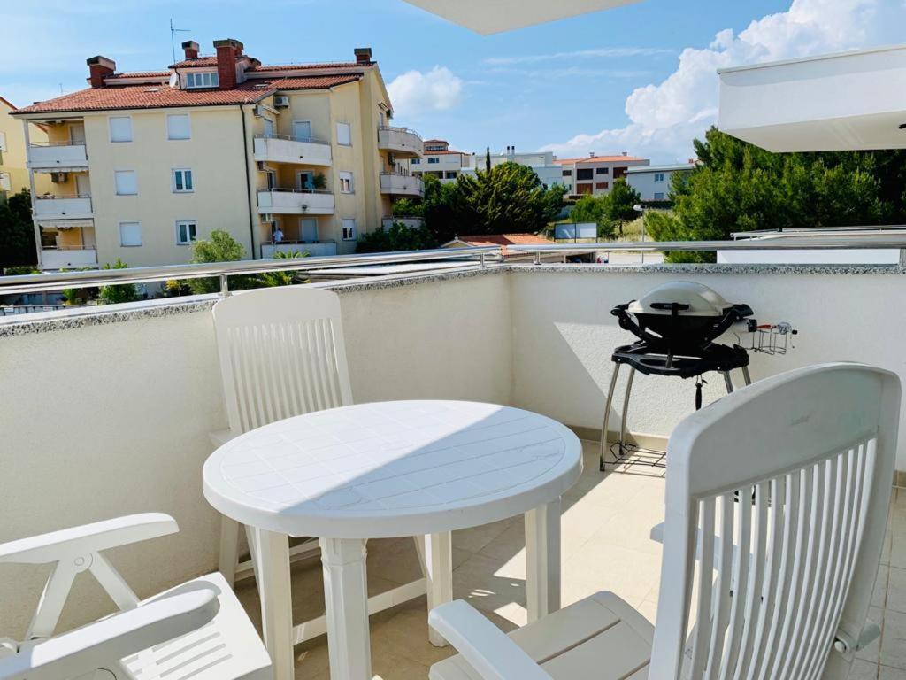 Apartment Alexandra Premantura Esterno foto